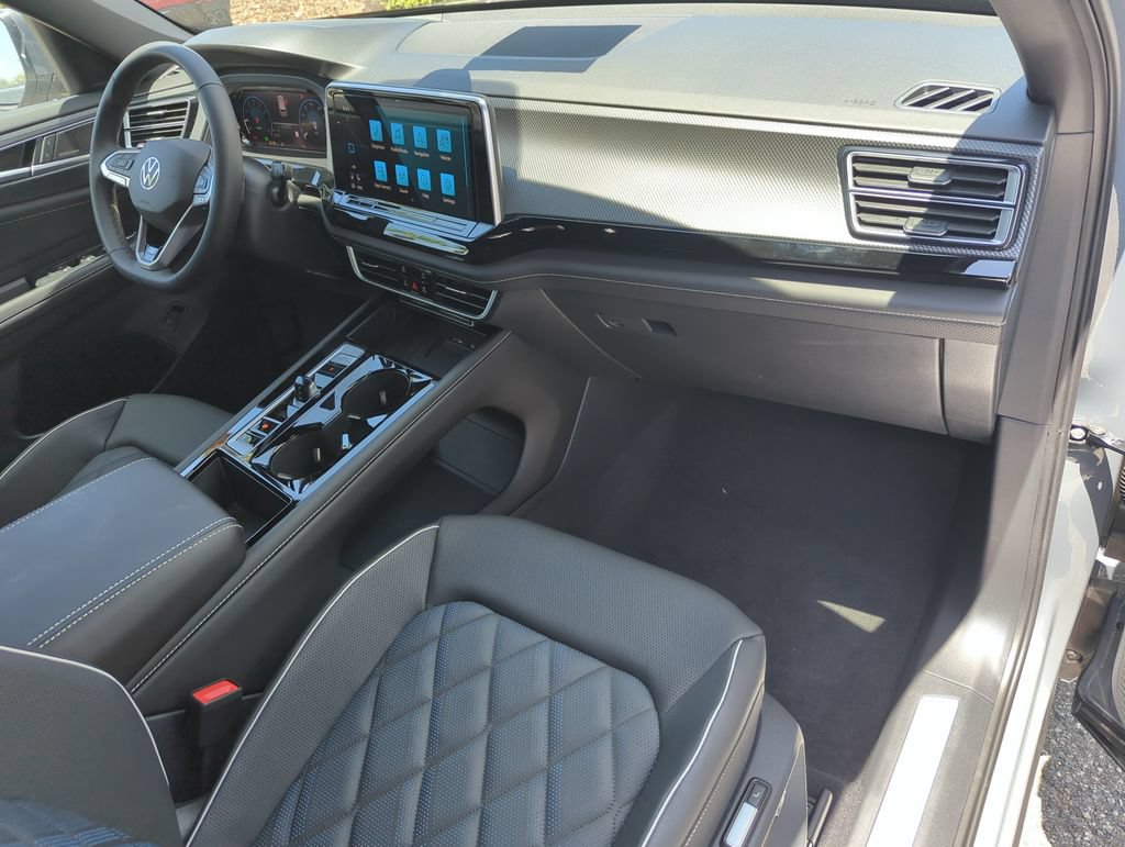 New 2026 Volkswagen Atlas Cross Sport SEL Premium R-Line AWD/4WD image 23