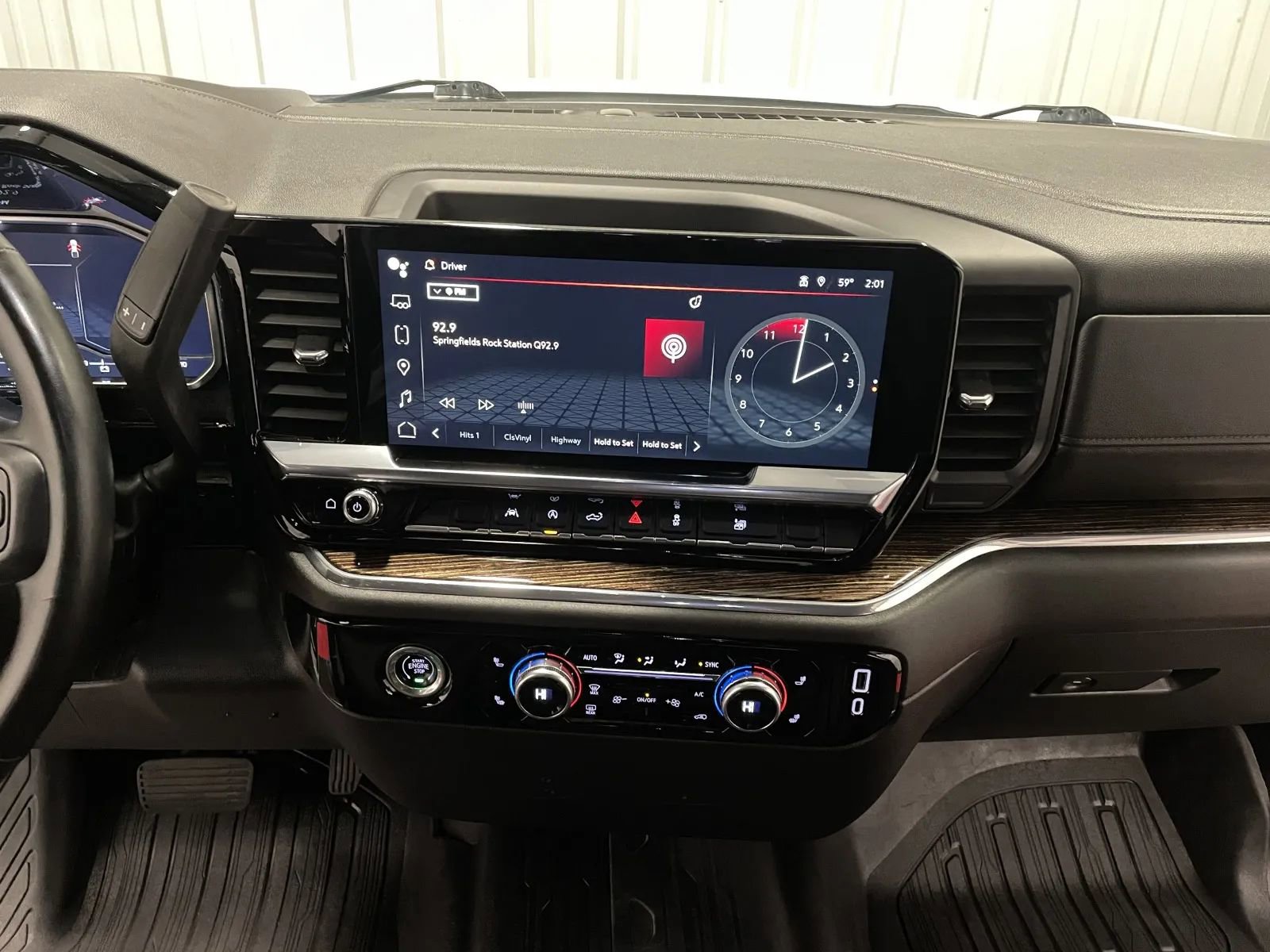 Used 2024 GMC Sierra 1500 Elevation image 31