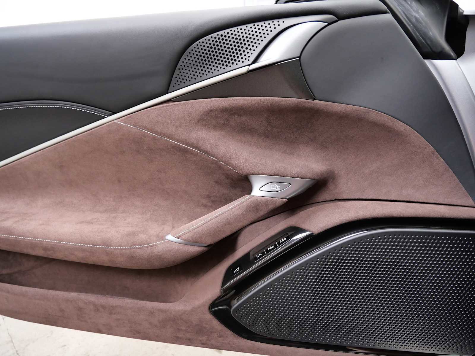 Certified 2024 Ferrari Roma image 29