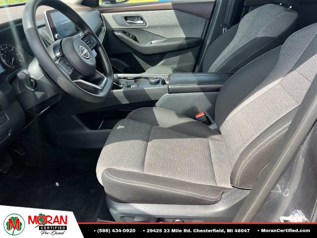 Used 2022 Nissan Rogue SV AWD/4WD image 17