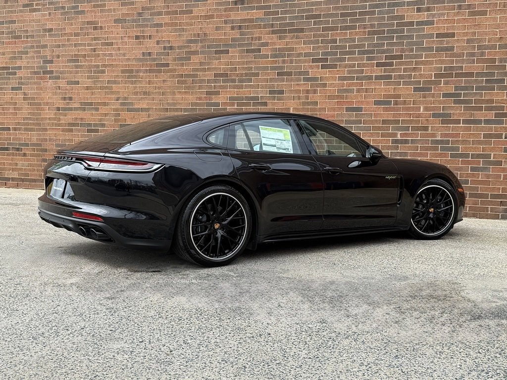 Used 2023 Porsche Panamera 4 image 7