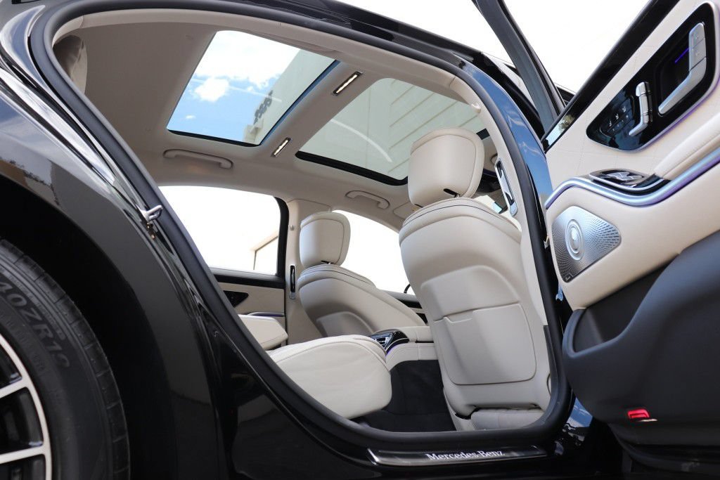 Used 2022 Mercedes-Benz S 580 4MATIC Sedan w/ Warmth & Comfort Package image 36