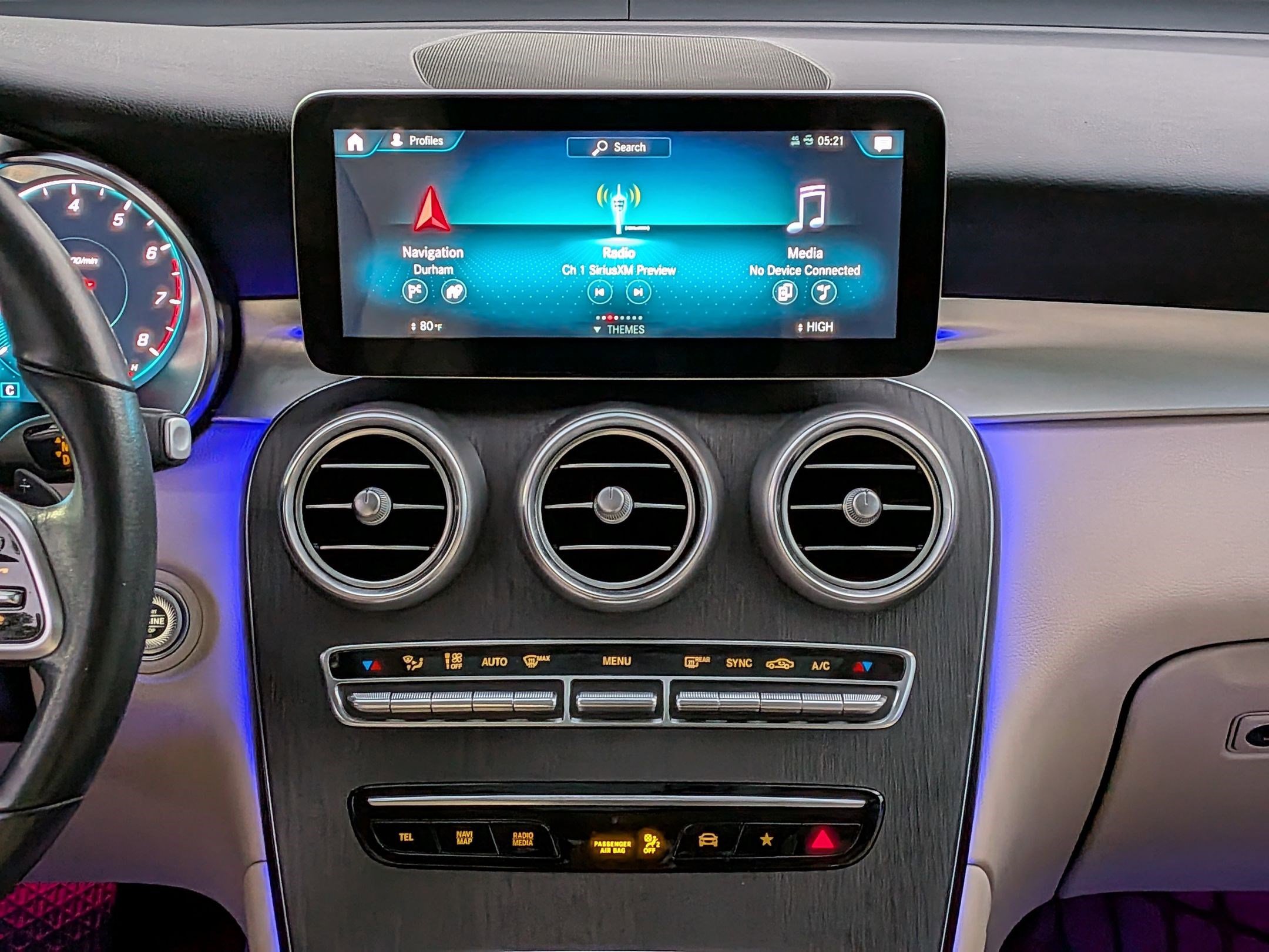 Used 2022 Mercedes-Benz GLC 300 4MATIC image 11