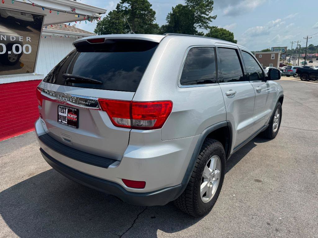 Used 2013 Jeep Grand Cherokee Laredo RWD image 8