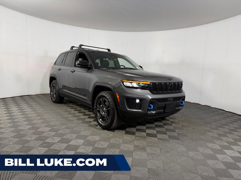 Used 2024 Jeep Grand Cherokee Trailhawk w/ Advanced Protech Group II AWD/4WD image 1
