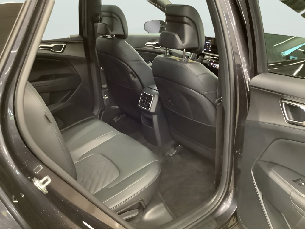 Certified 2026 Kia Sportage X-Pro Prestige AWD/4WD image 17