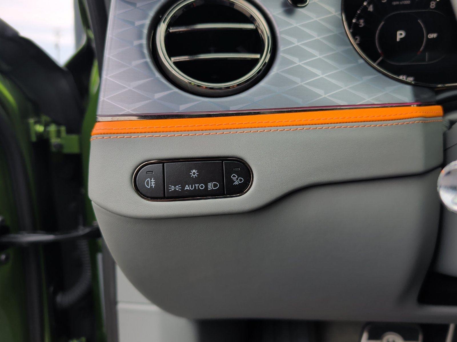 New 2025 Bentley Flying Spur Plug-In Hybrid AWD/4WD image 25