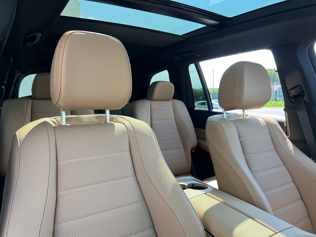 New 2026 Mercedes-Benz GLS 450 4MATIC image 28