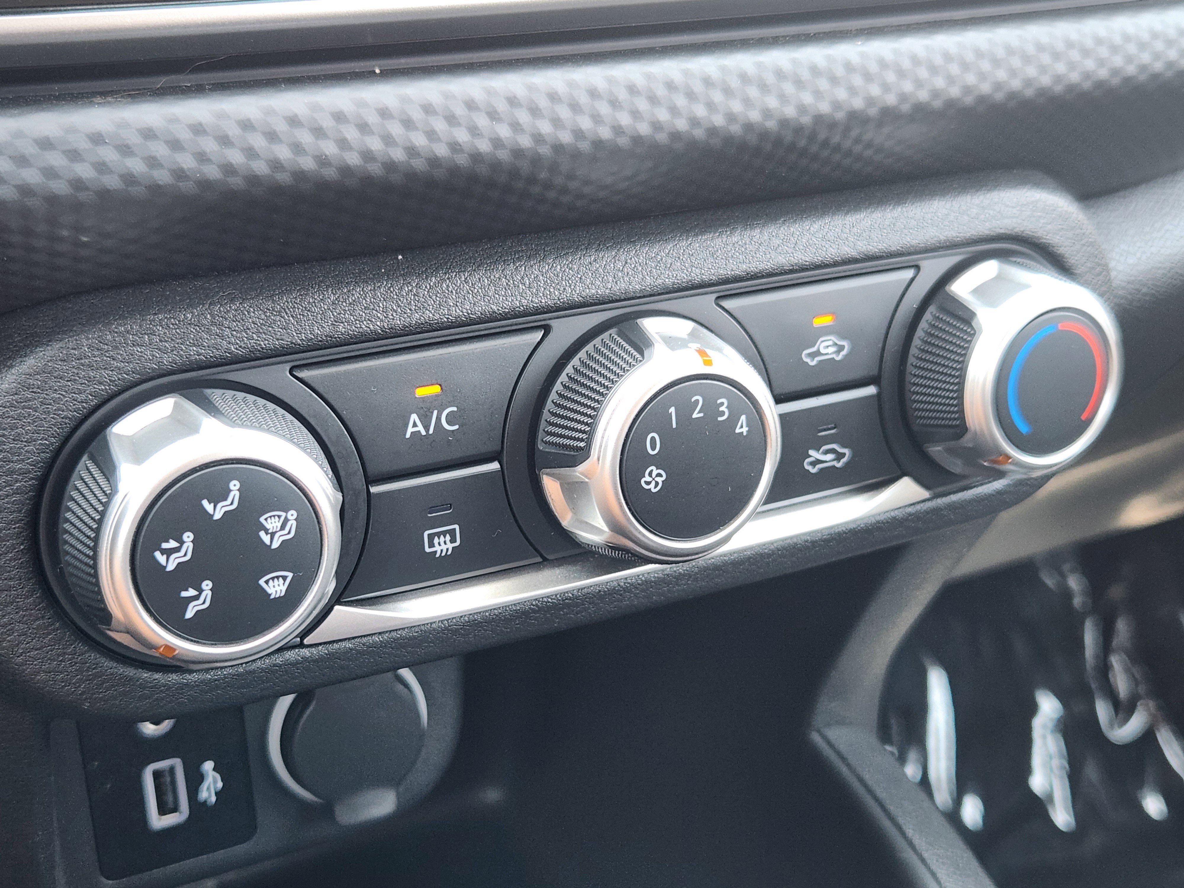 Used 2021 Nissan Kicks S image 19