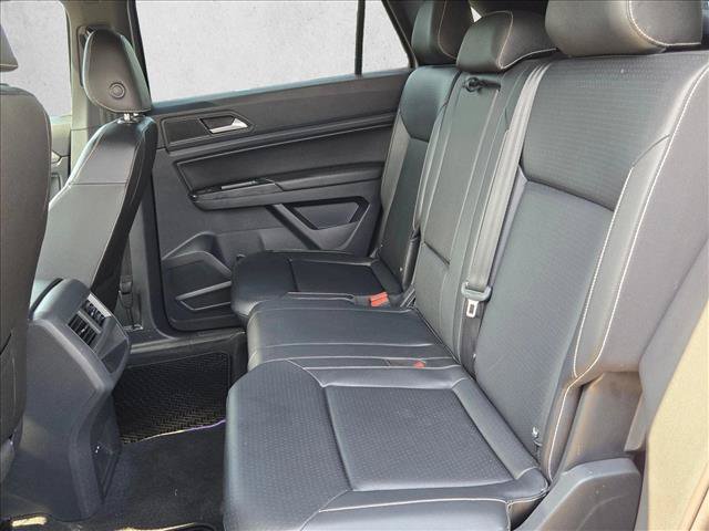 Used 2020 Volkswagen Atlas Cross Sport SE w/ Panoramic Sunroof Package FWD image 19