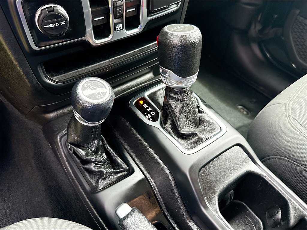 Used 2022 Jeep Gladiator Willys image 17