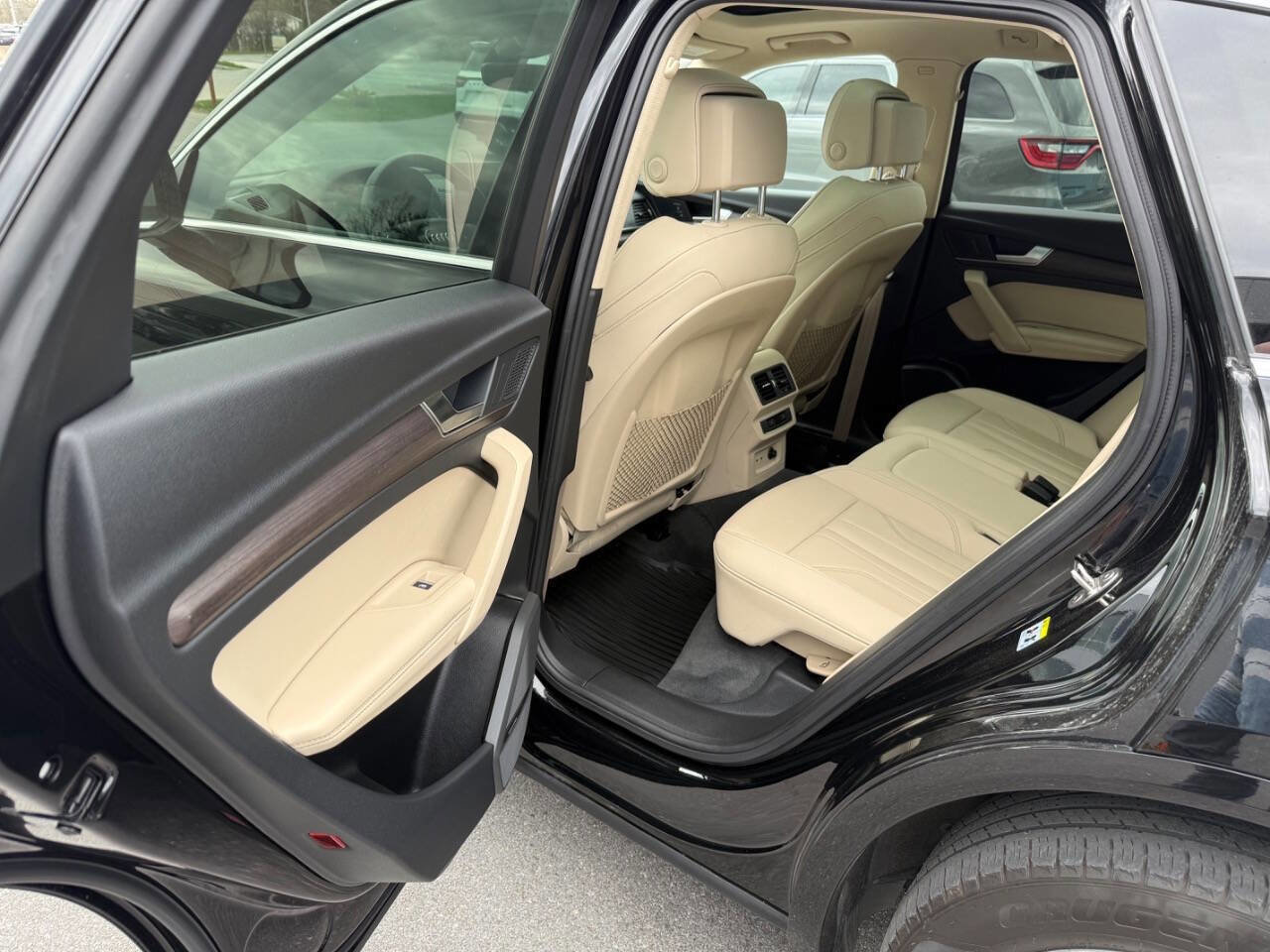 Used 2023 Audi Q5 e Premium Plus w/ Premium Plus Package AWD/4WD image 15