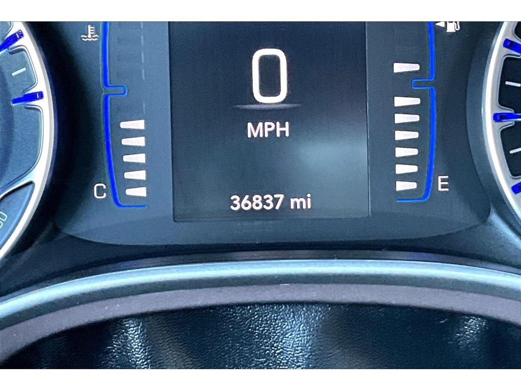 Certified 2024 Chrysler Voyager LX FWD image 22