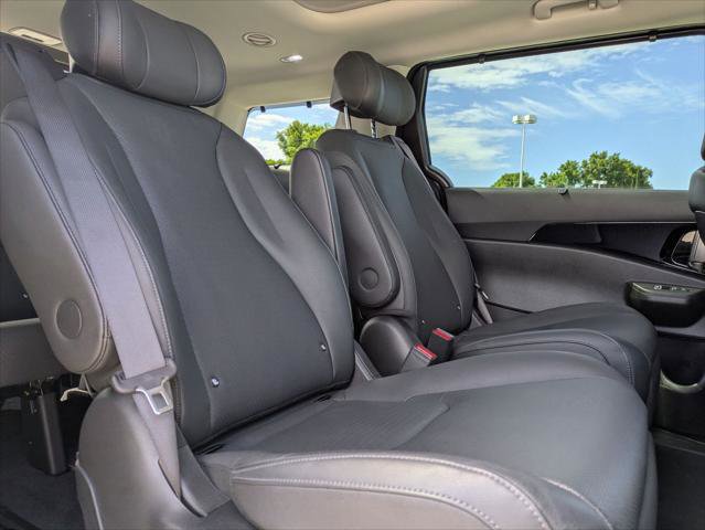 Used 2026 Kia Carnival SX Prestige image 23