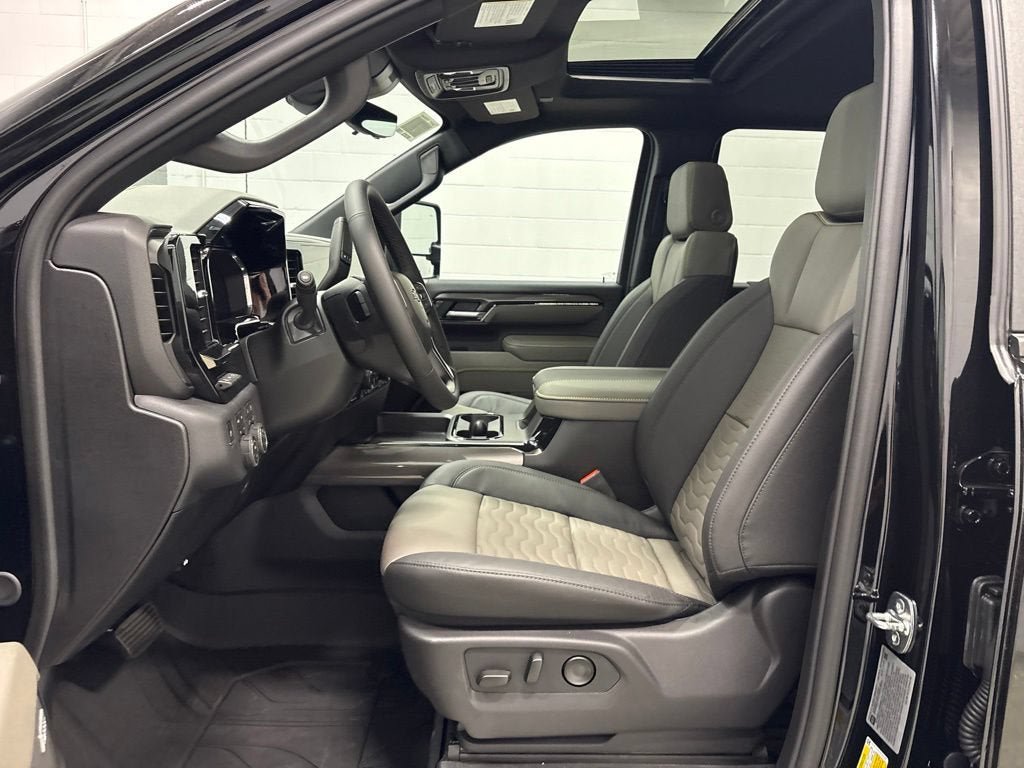 New 2026 Chevrolet Silverado 2500 ZR2 AWD/4WD image 18