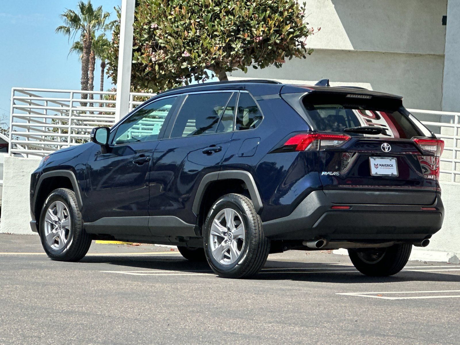 Used 2024 Toyota RAV4 XLE FWD image 3