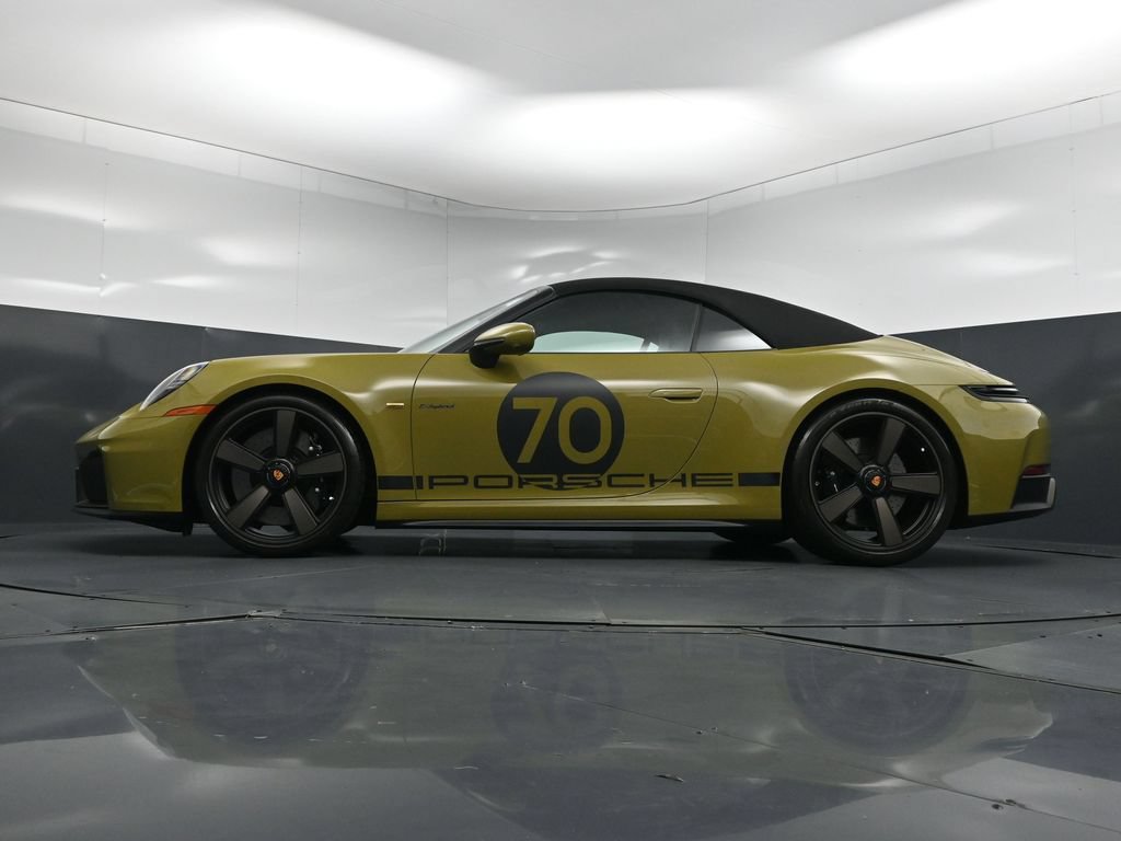 Certified 2026 Porsche 911 GTS RWD image 30