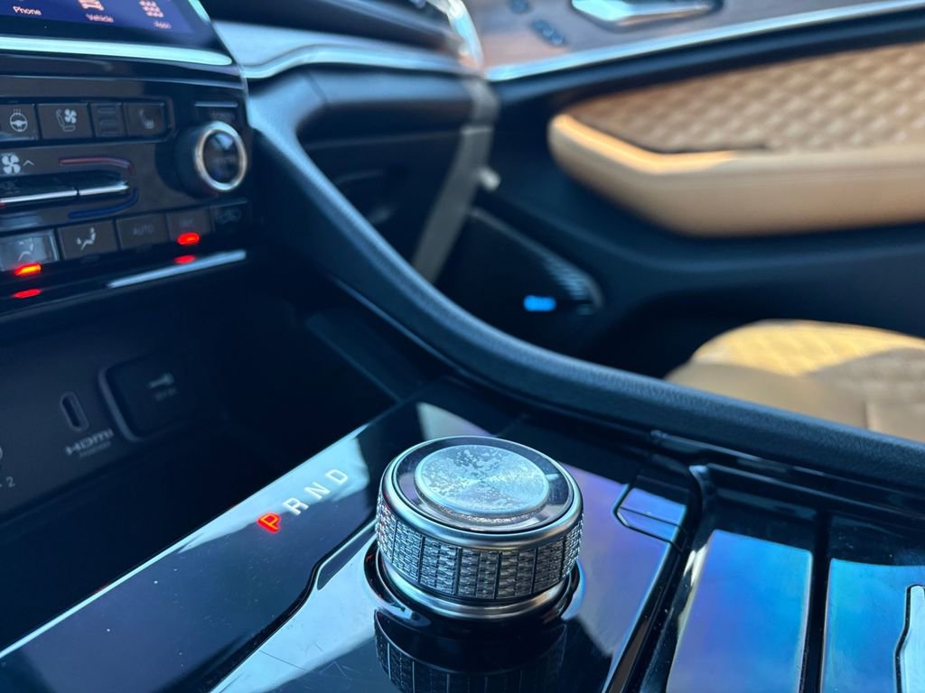 Used 2023 Jeep Grand Cherokee L Summit w/ Advanced Protech Group IV image 33