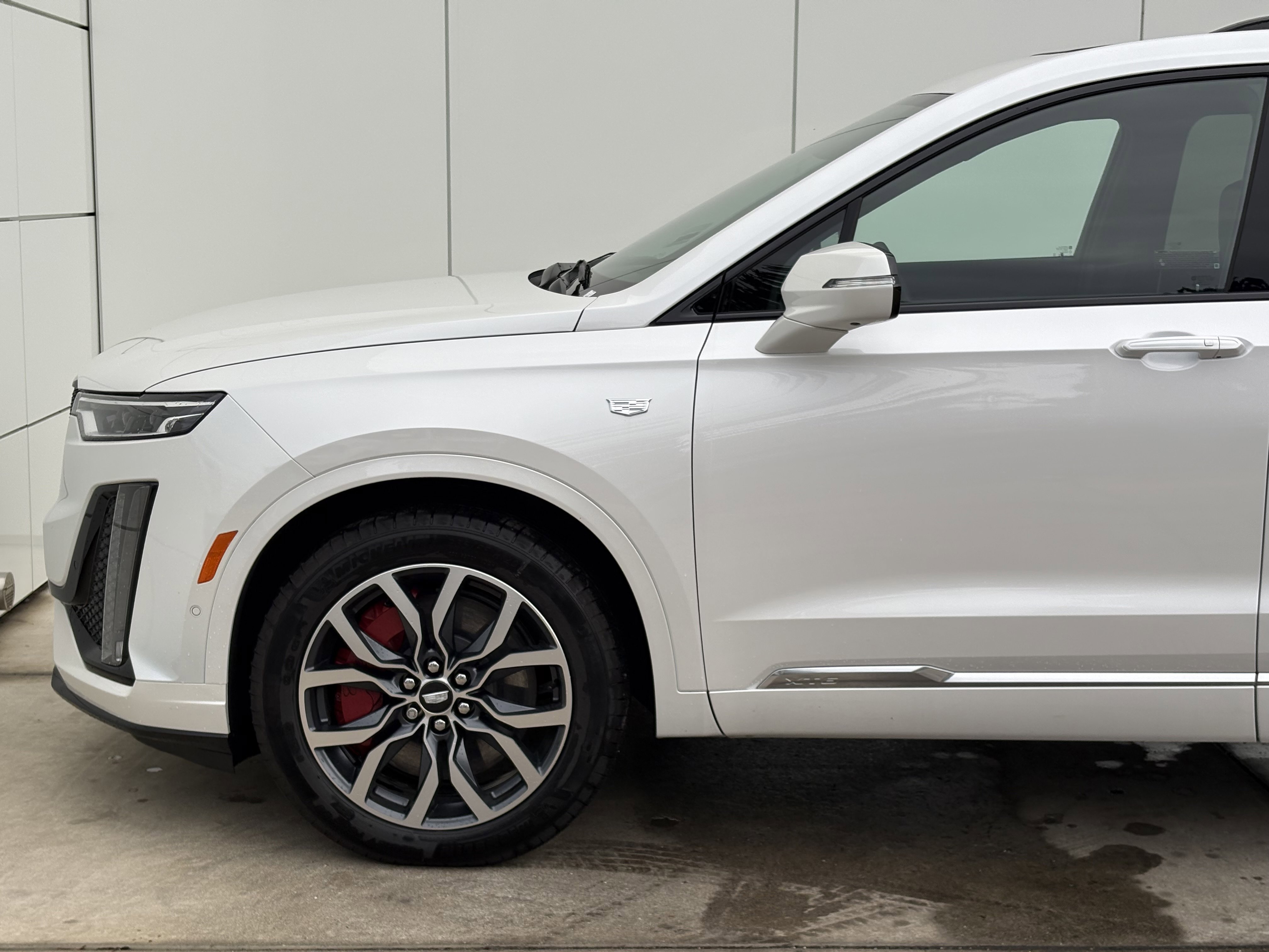 New 2025 Cadillac XT6 Sport w/ Technology Package image 5