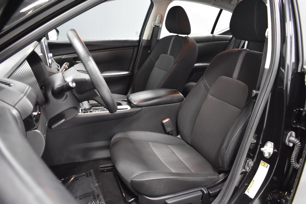 Certified 2023 Nissan Sentra SV FWD image 5