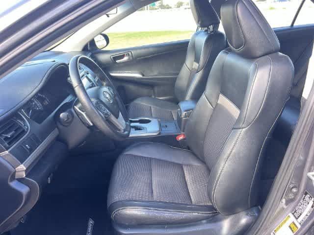Used 2012 Toyota Camry SE FWD image 11