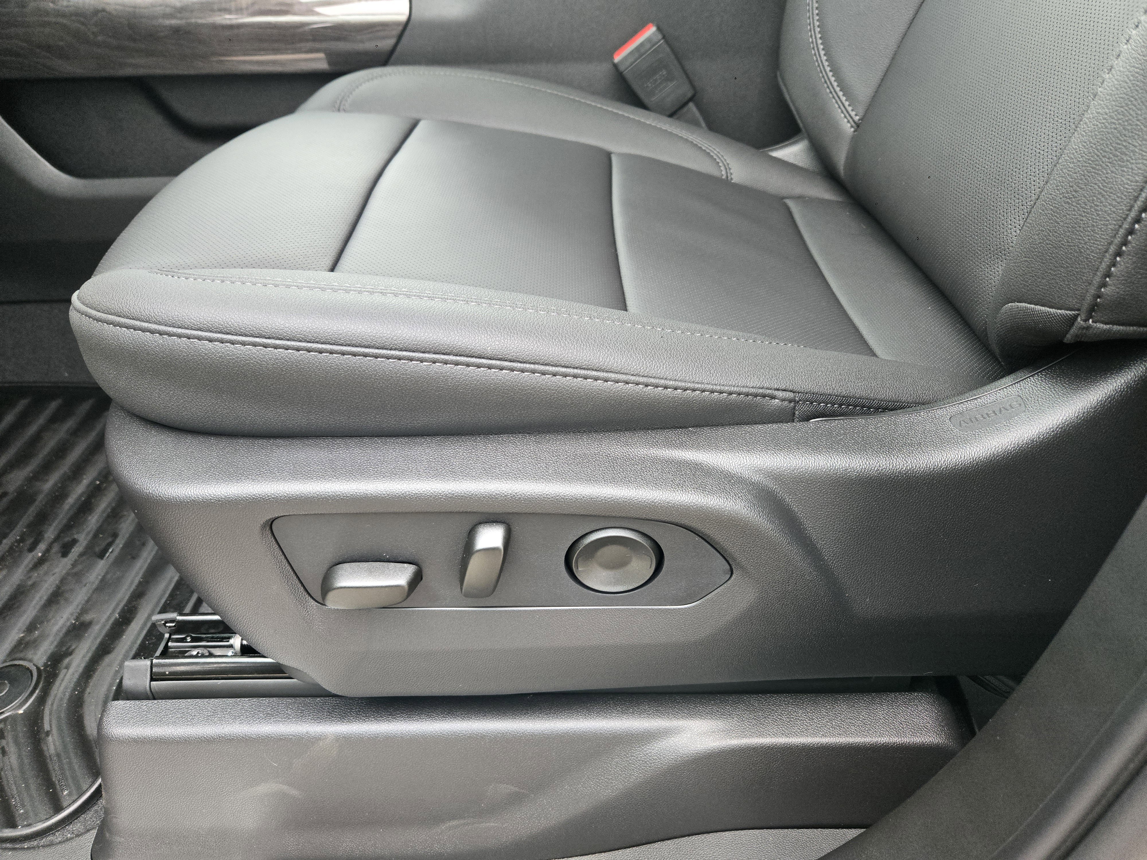 New 2026 Chevrolet Silverado 1500 LTZ w/ LTZ Premium Texas Edition image 17