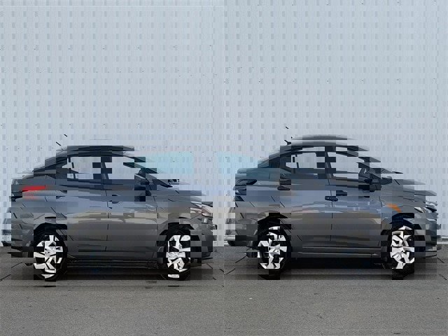 Used 2025 Nissan Versa S w/ Trunk Package image 3