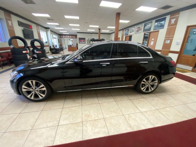 Used 2018 Mercedes-Benz C 300 Sedan image 2
