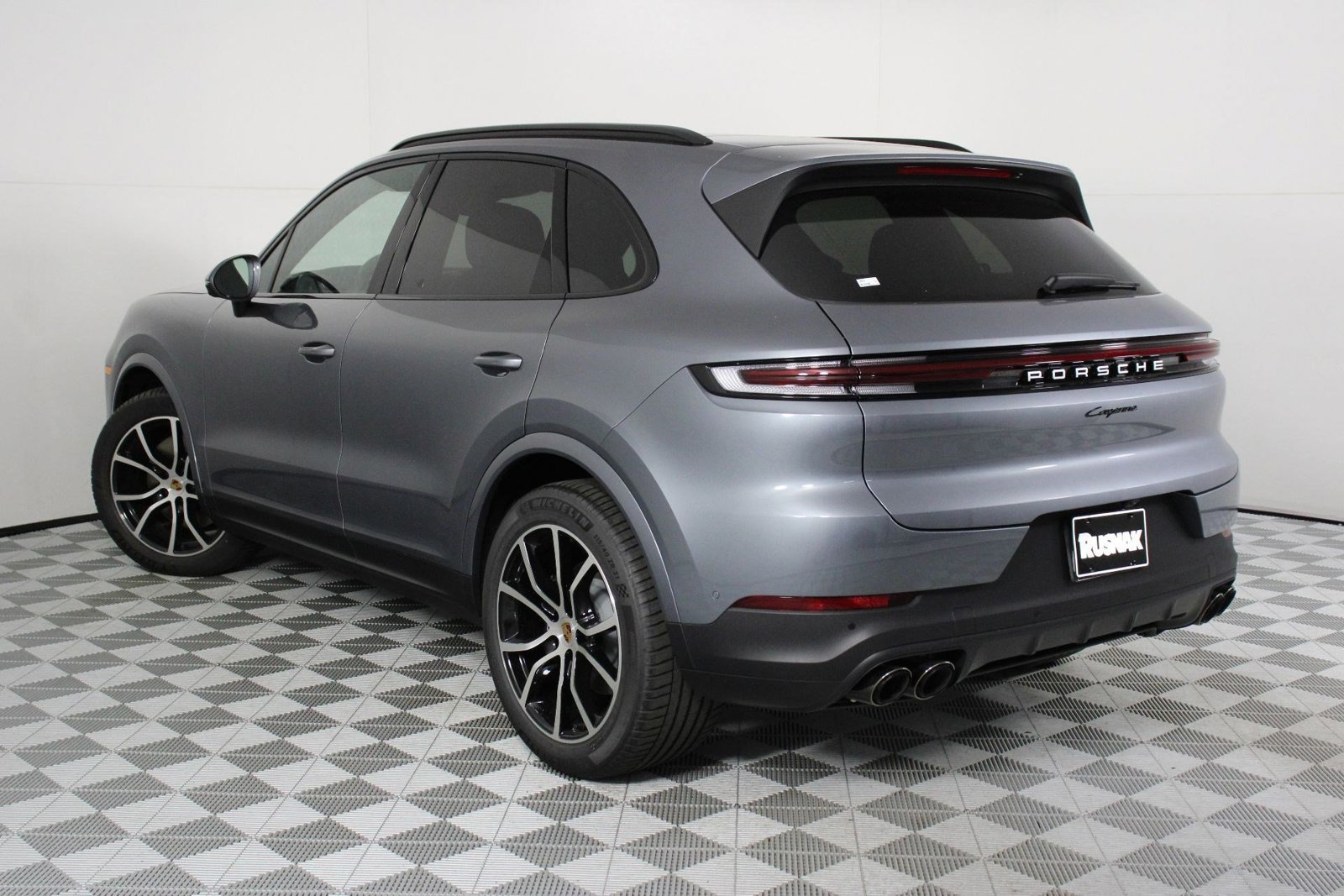 New 2026 Porsche Cayenne AWD/4WD image 3