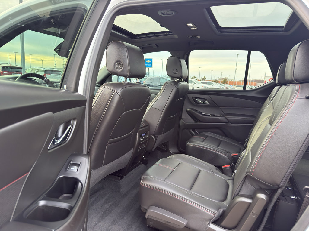 Used 2023 Chevrolet Traverse RS w/ LPO, Floor Liner Package image 31
