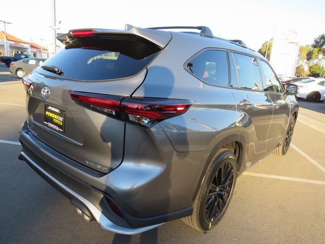 New 2026 Toyota Highlander XSE image 10