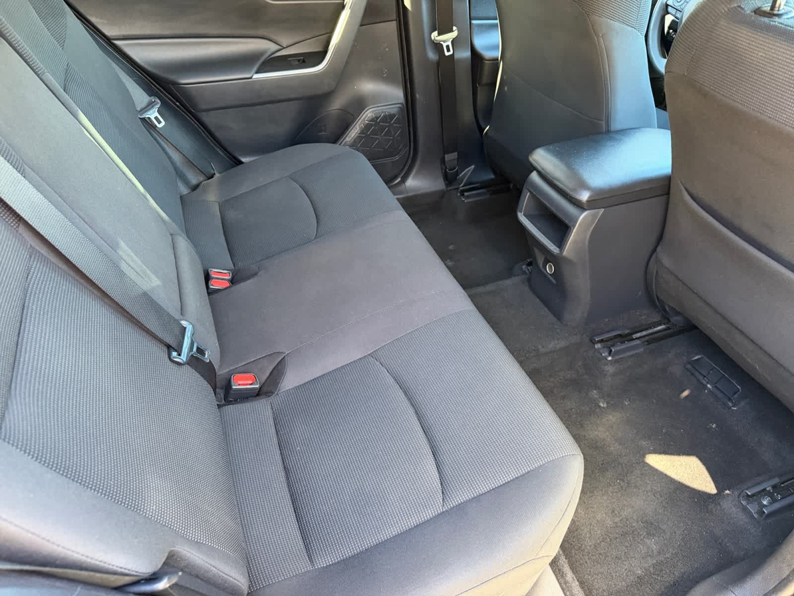 Used 2019 Toyota RAV4 LE w/ All Weather Liner Package AWD/4WD image 23