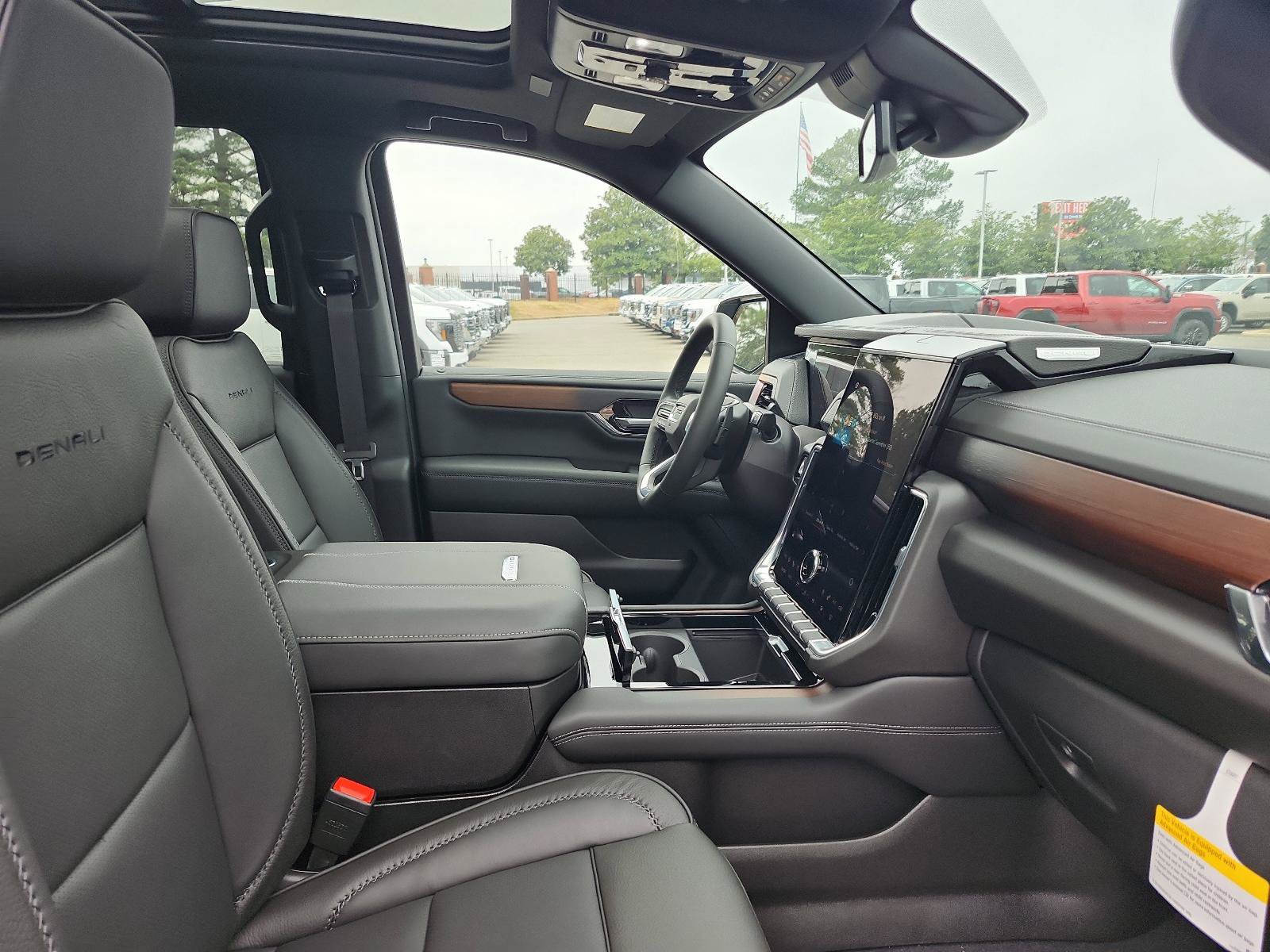 New 2026 GMC Yukon XL Denali w/ Sun & Power Step Package AWD/4WD image 6