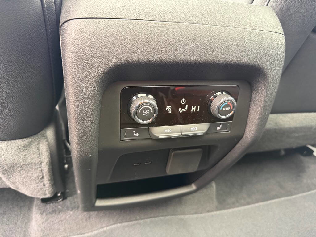 Used 2026 Chevrolet Traverse RS image 44