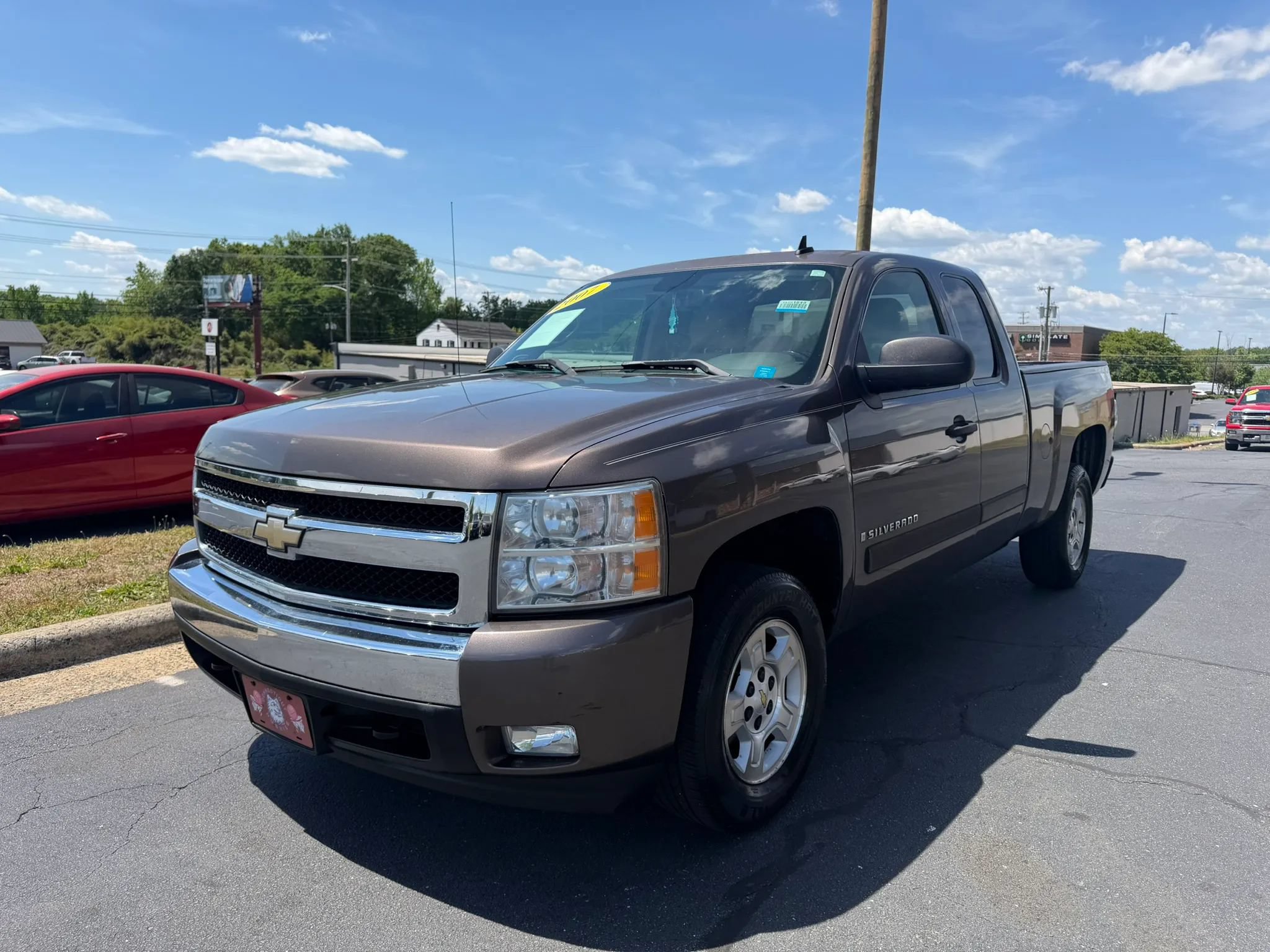 Used 2007 Chevrolet Silverado 1500 LT w/ 1LT Convenience Package RWD image 3