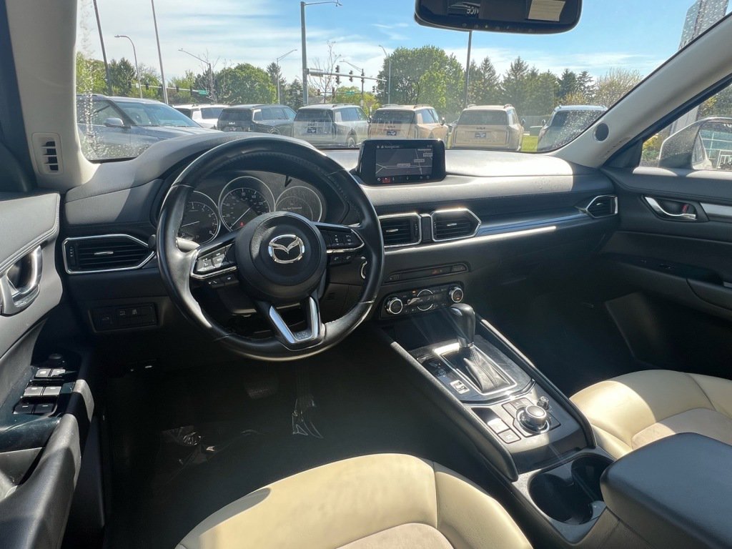 Used 2018 MAZDA CX-5 Touring w/ Preferred Equipment Package FWD image 7