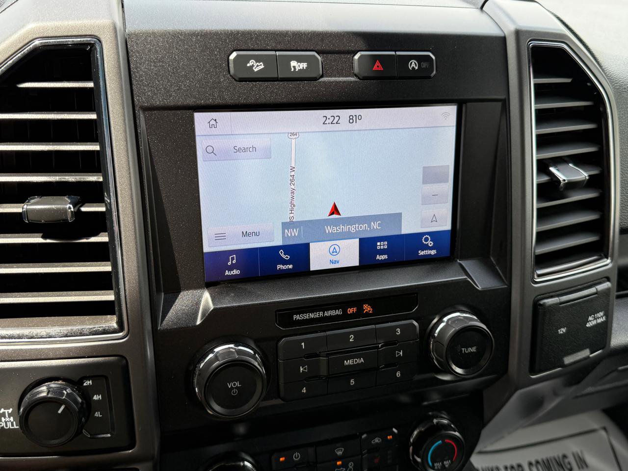 Used 2019 Ford F150 XLT w/ Equipment Group 302A Luxury AWD/4WD image 23