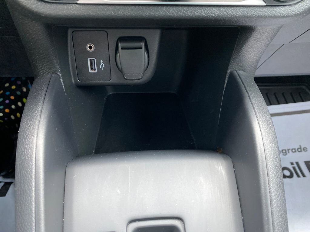 Used 2024 Nissan Versa S w/ Trunk Package image 25