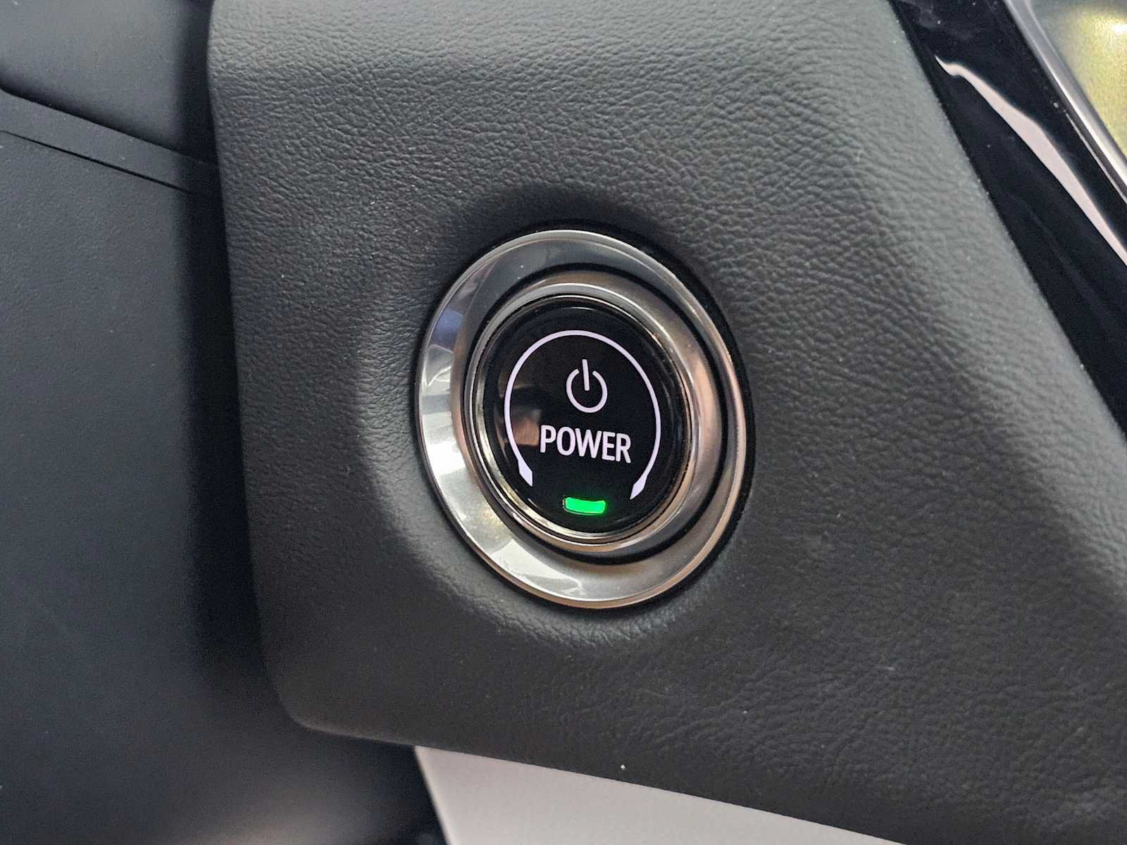 Used 2025 Cadillac Lyriq Luxury AWD/4WD image 32