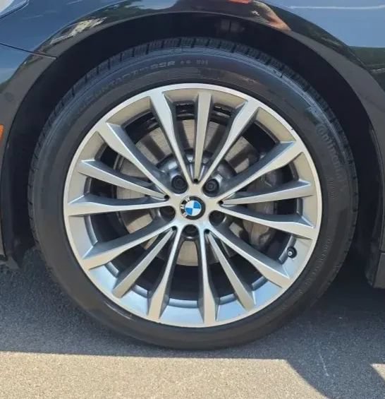 Used 2021 BMW 530i w/ Premium Package RWD image 57