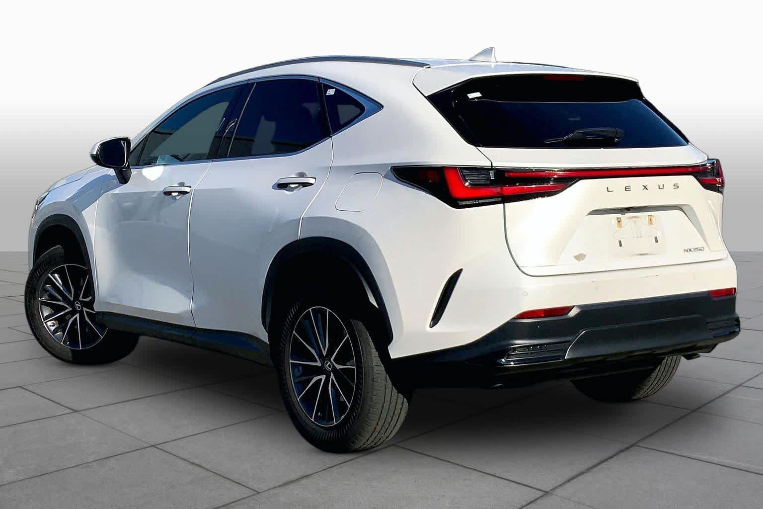 Used 2023 Lexus NX 250 FWD image 12