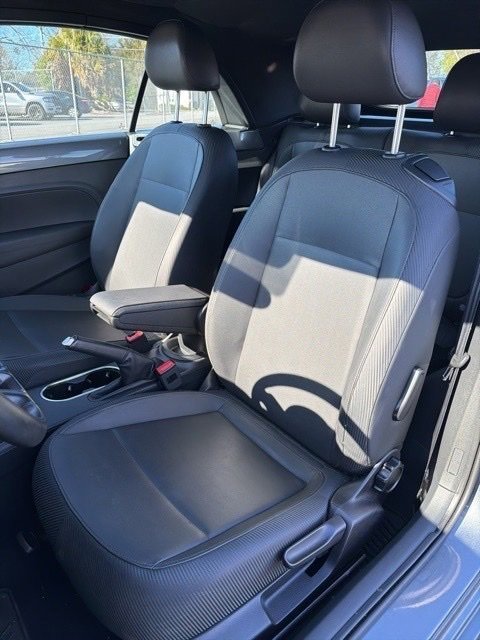 Used 2013 Volkswagen Beetle TDI image 11