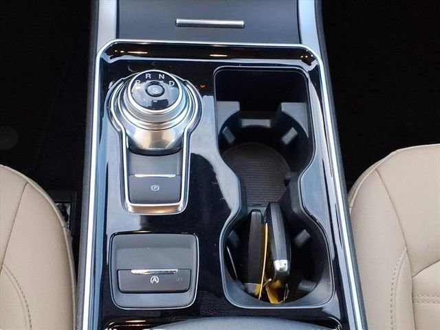 Used 2020 Ford Edge SEL w/ Convenience Package image 17