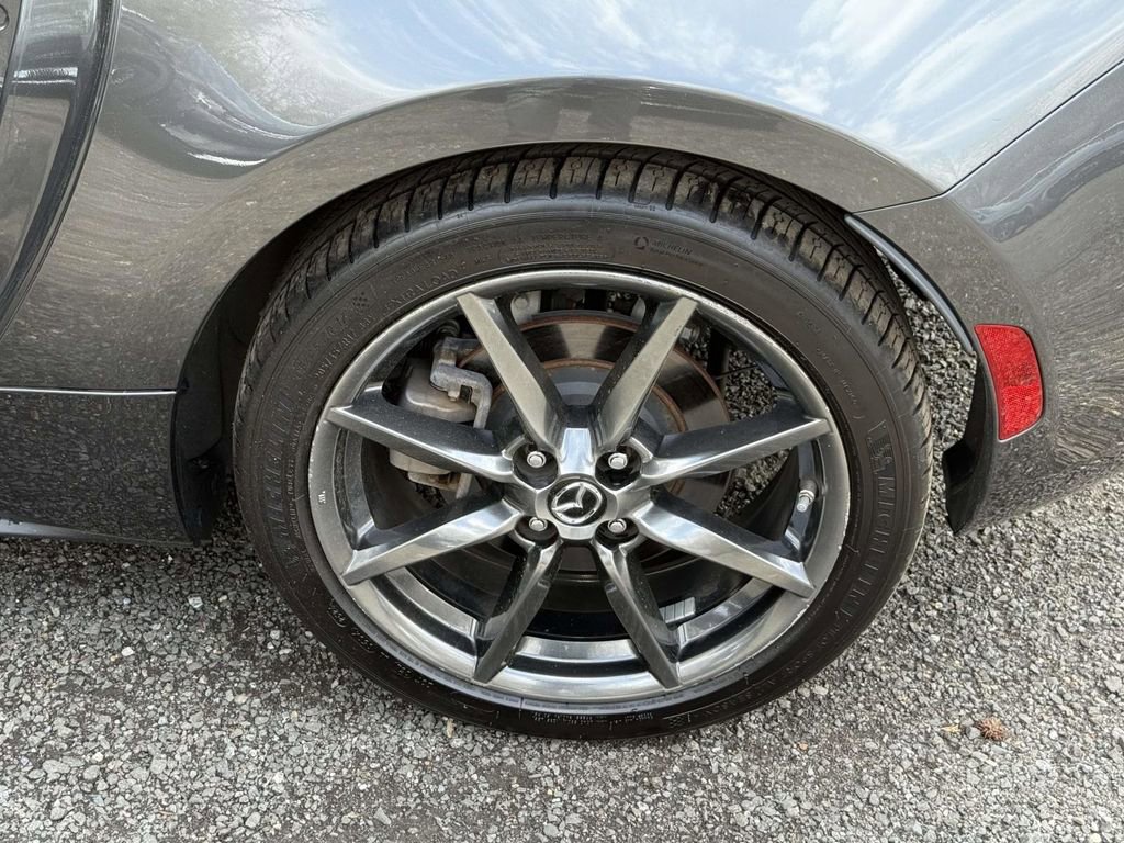 Used 2019 MAZDA MX-5 Miata RF Grand Touring image 30