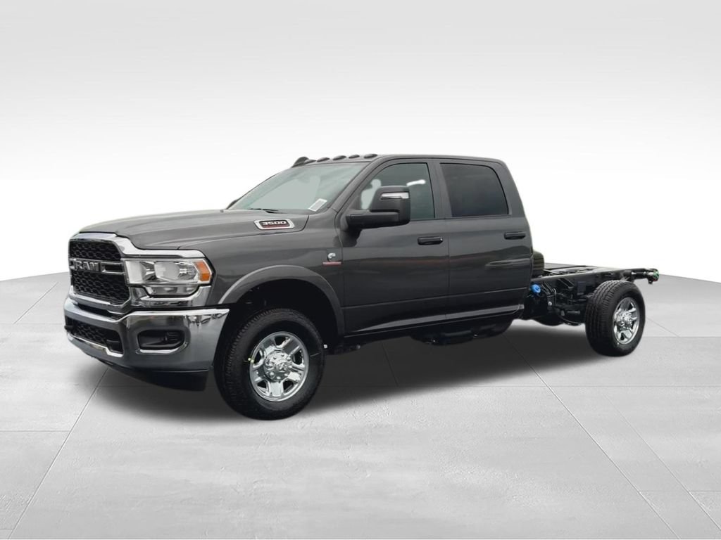 New 2024 RAM 3500 Tradesman w/ Chrome Appearance Group AWD/4WD image 5