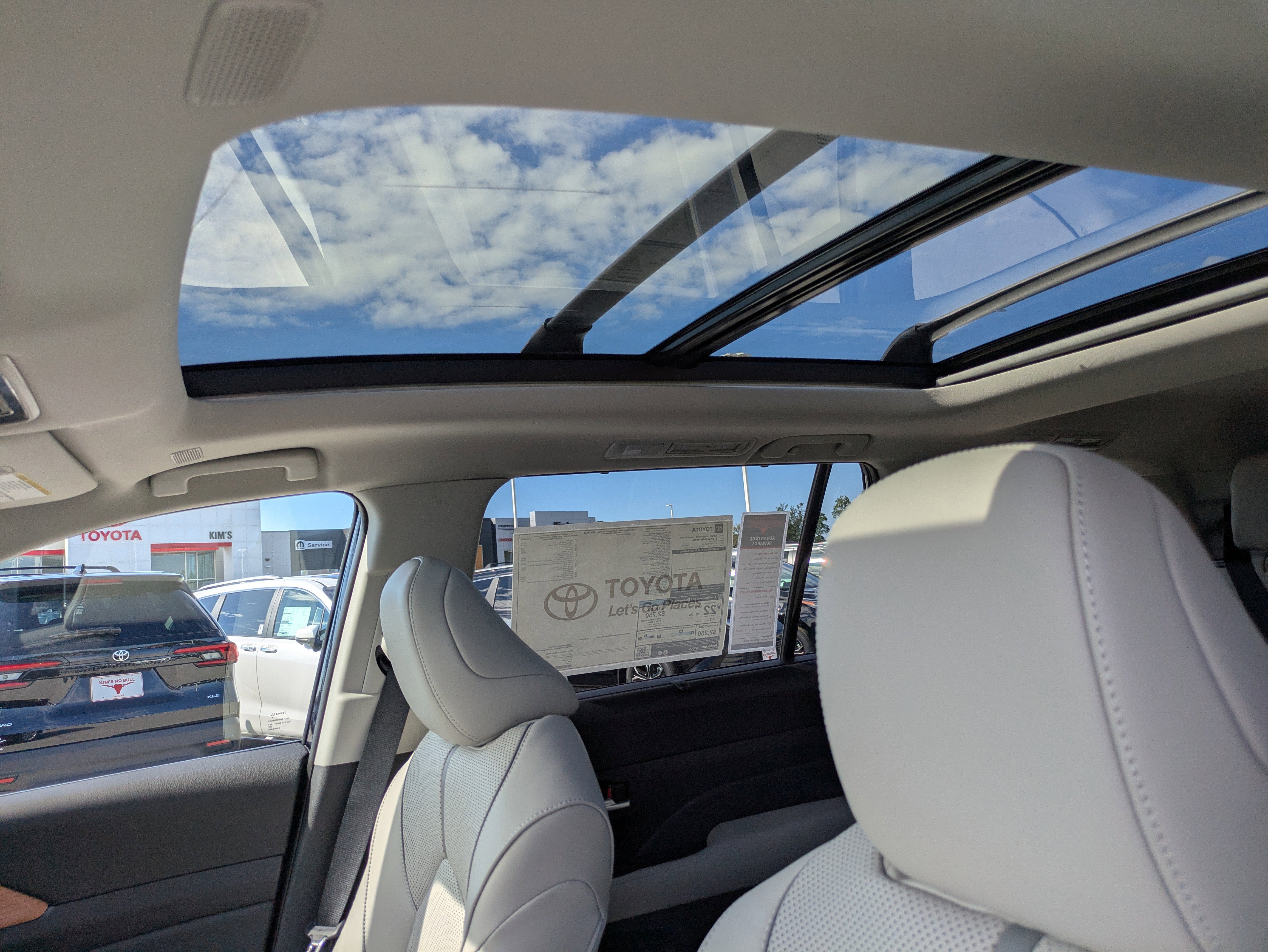 New 2026 Toyota Grand Highlander Platinum image 12