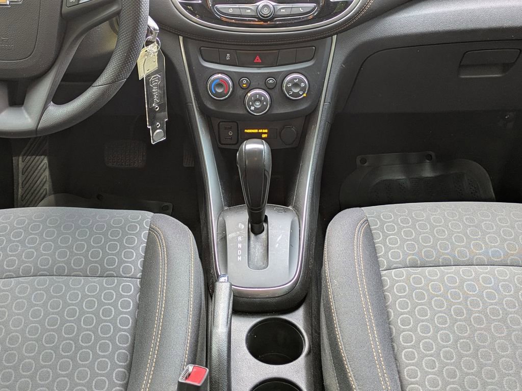 Used 2020 Chevrolet Trax LS FWD image 16