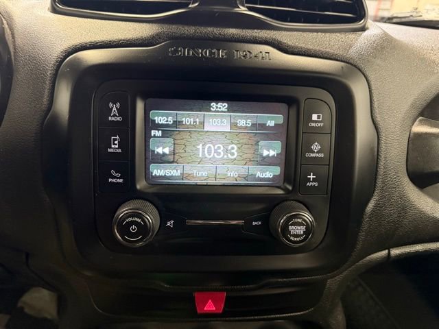 Used 2017 Jeep Renegade Trailhawk image 19