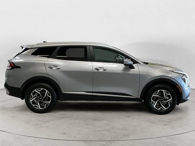 Used 2023 Kia Sportage LX AWD/4WD image 6