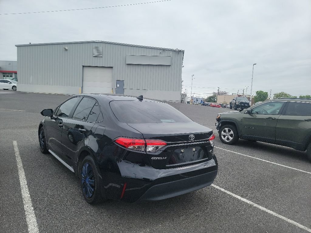 Used 2024 Toyota Corolla LE FWD image 7
